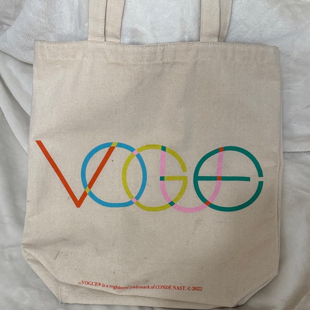 2022 Vogue Multicolor Logo Canvas Tote